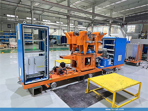Mobile Ultrasonic Flaw Detector for Locomotive Wheel Rim and Spoke (Online)
